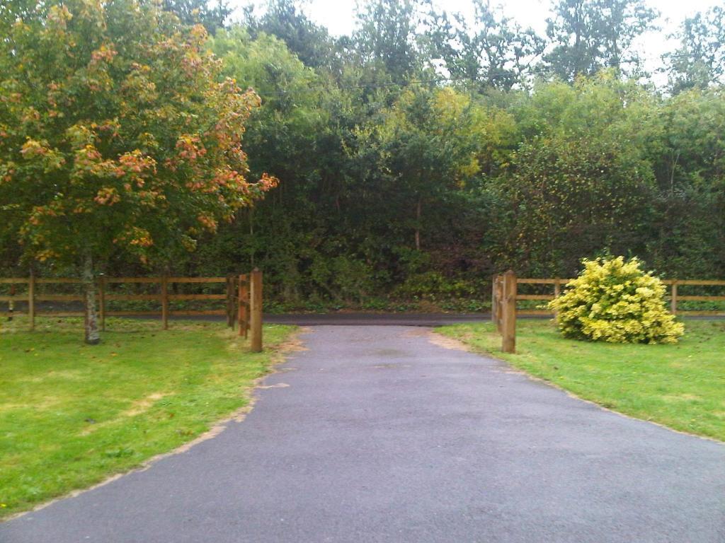 Plumpton House Otel Ashford  Dış mekan fotoğraf